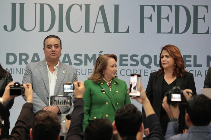 Participa Fabiola Alanís en foro impartido por la ministra Yasmín Esquivel