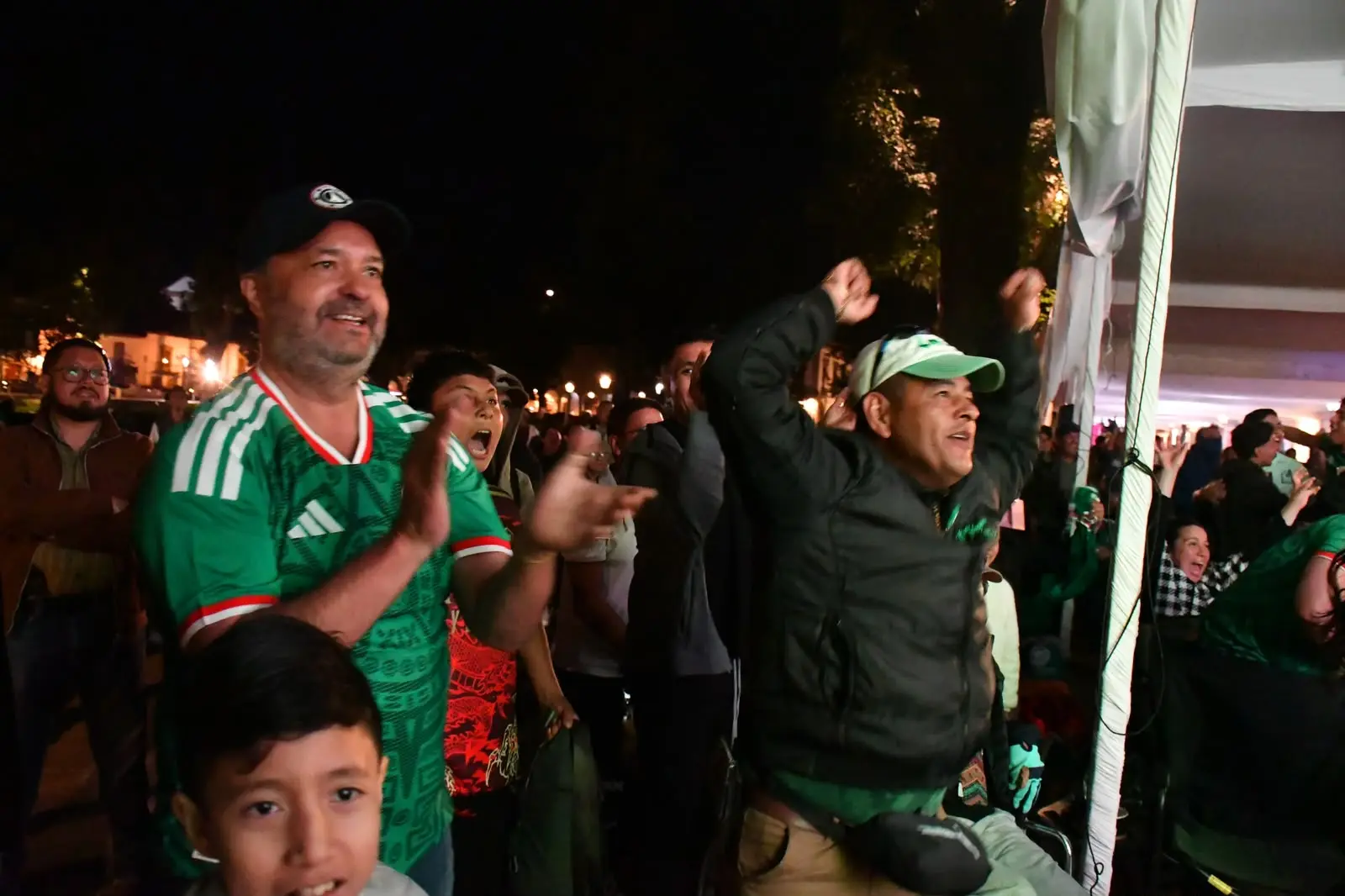 Pátzcuaro vibró con el Jalo Futbolero y celebró el triunfo de México en la justa mundialista