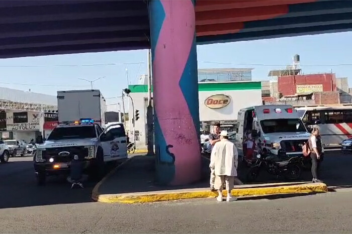 Peatón resulta herido tras ser atropellado en Tres Puentes, en Morelia