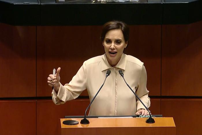 Petición para desaforar a Lilly Téllez por traición a la patria recaba más de 350 mil firmas