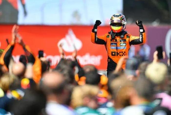 Piastri domina en el Gran Premio de España con el 1-2 de McLaren