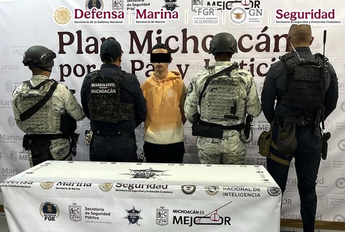 Plan Michoacán: deti3nen a dos hombres con 120 c4rtuch0s