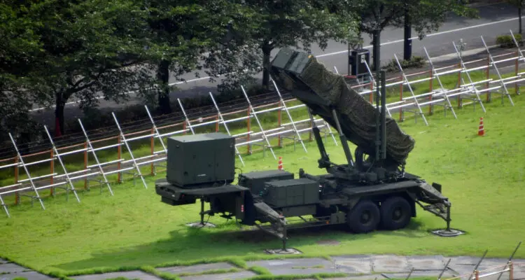 Planea Japón para 2030 desplegar misiles cerca de Taiwan