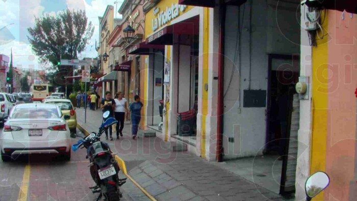 Plaza Carrillo carece de seguridad después de las 7 de la noche; aseguran comerciantes .