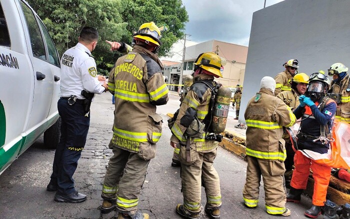 Policía Morelia, Bomberos y PC controlan fuga de ácido en la Coca-Cola