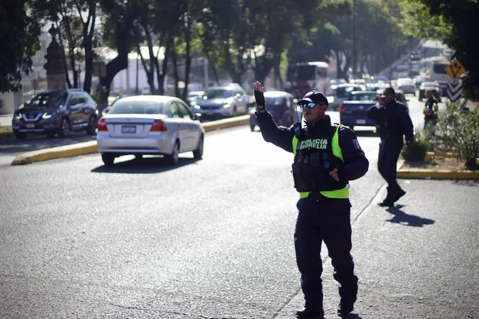 Policía Morelia implementa operativo vial para agilizar tránsito vehicular en horas pico