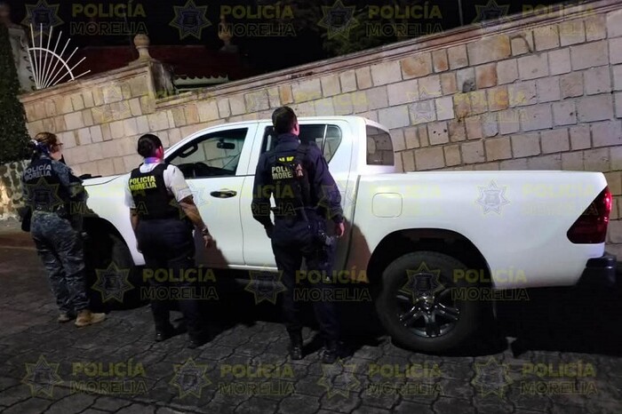 Policía Morelia recupera camioneta robada; detienen a hombre armado