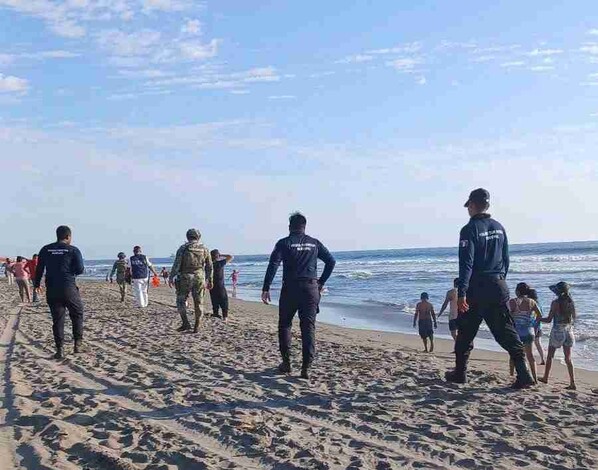 Policía Turística Refuerza Operativos en Playas De Lázaro Cárdenas