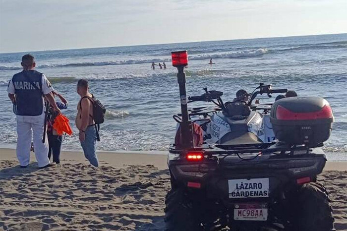 Policía Turística refuerza operativos en playas de Lázaro Cárdenas