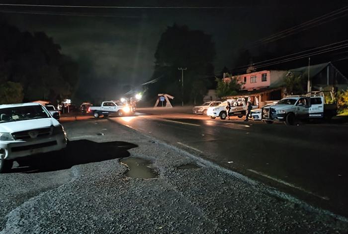 Policías de Lagunillas persiguen a roba tráileres y son atacados a balazos; muere un agente