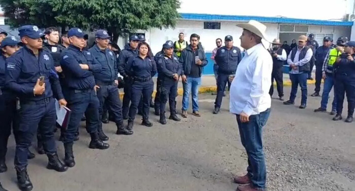 Policías municipales de Uruapan denuncian acoso laboral; alcalde refuta