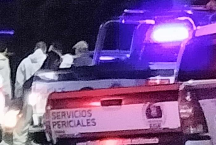 Policías municipales de Zitácuaro disparan contra tripulantes de una moto y m4t4n a una joven