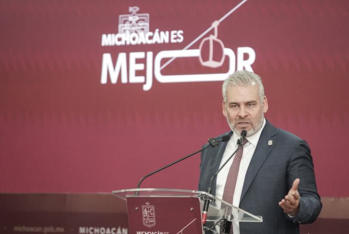 Policías Municipales en Michoacán no cumplen estado de fuerza necesario: Bedolla
