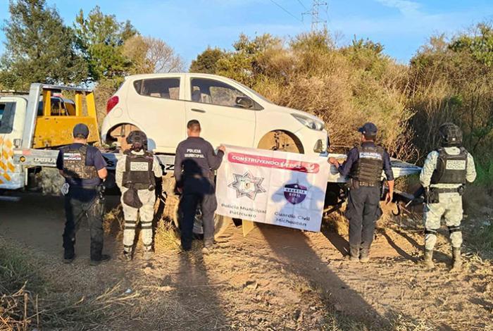 Policías y militares localizan un auto robado en Pátzcuaro