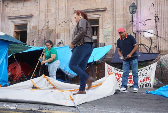 ¡Por fin se quitan! Libera Poder de Base tianguis plantón en Centro de Morelia