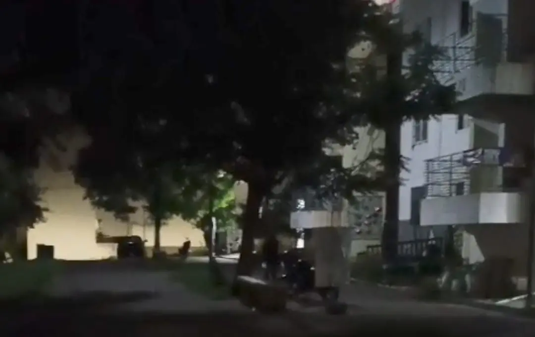 Por inseguridad, vecinos de Villas del Pedregal exigen reparación de luminarias