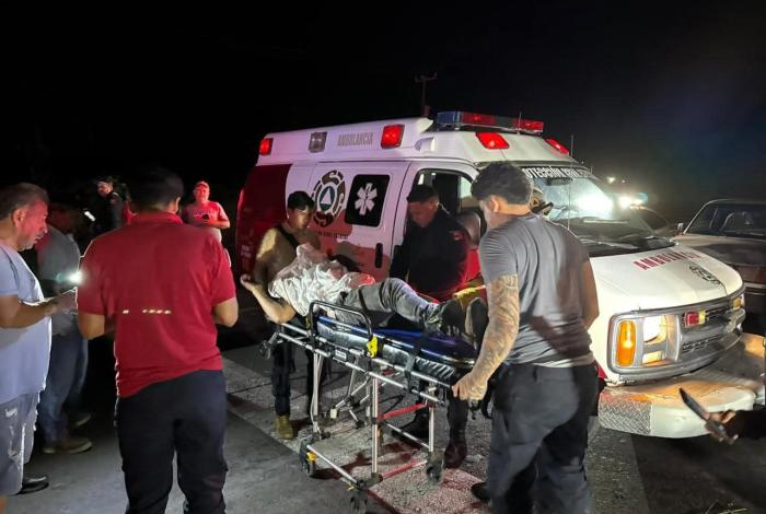 Por intentar evadir el bloqueo, cae a un desnivel