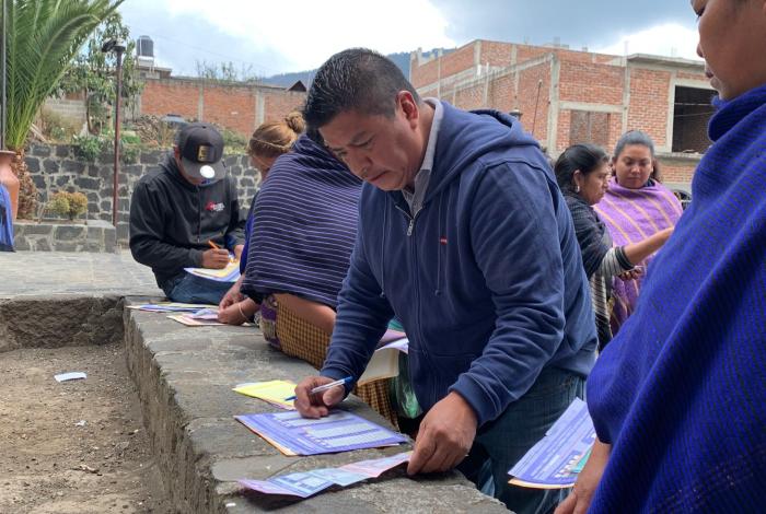 Por reportar fraude electoral, agreden a periodista