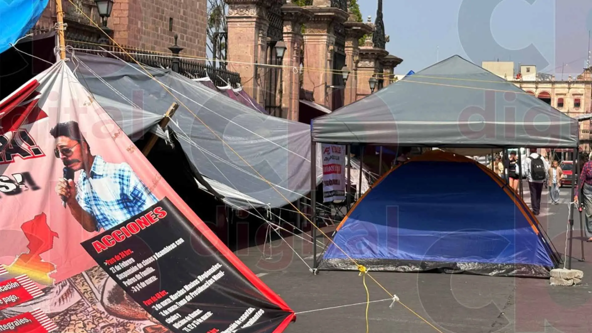 Por séptimo día consecutivo se mantiene plantón de CNTE afuera de palacio de gobierno