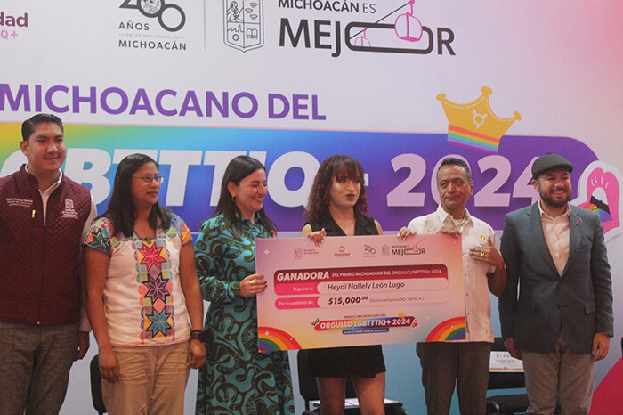 Por su lucha por la inclusión, Heidy Nallely León recibe el Premio Michoacano del Orgullo LGBTTTIQ+