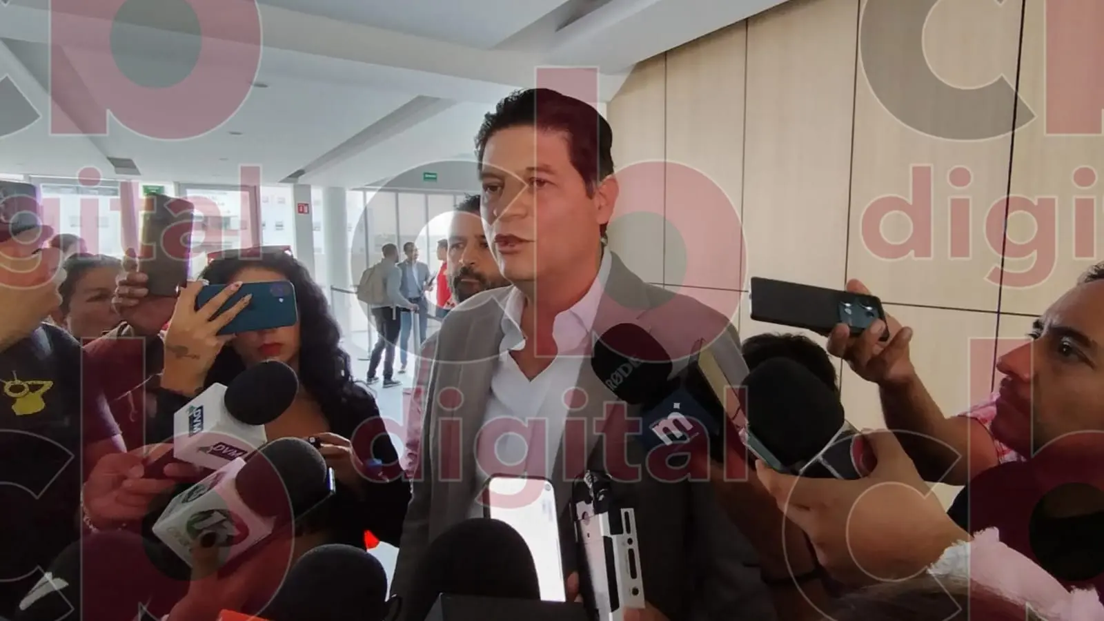 Presidentes municipales no pueden contratar seguro de vida; afirma Alfonso Martínez