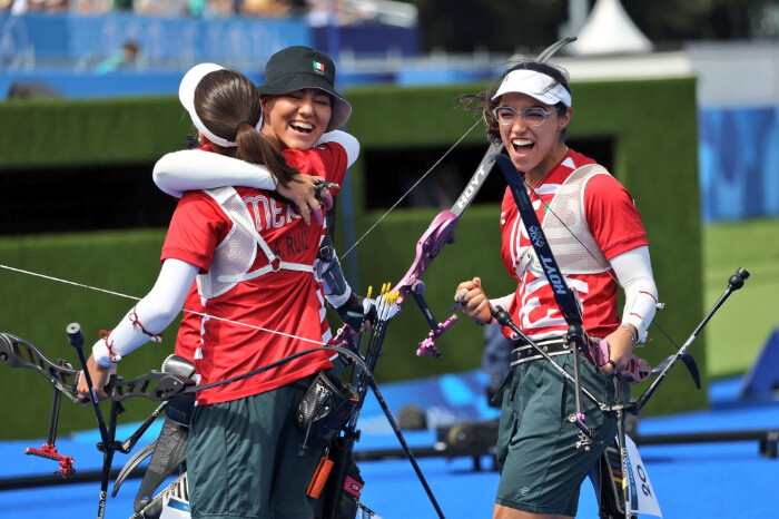 ¡Primera medalla para México! El equipo femenil se cuelga el bronce en tiro con arco