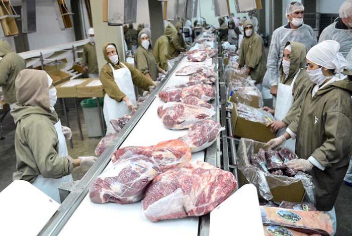 Productores de carne lamentan nuevo cierre de frontera al ganado mexicano