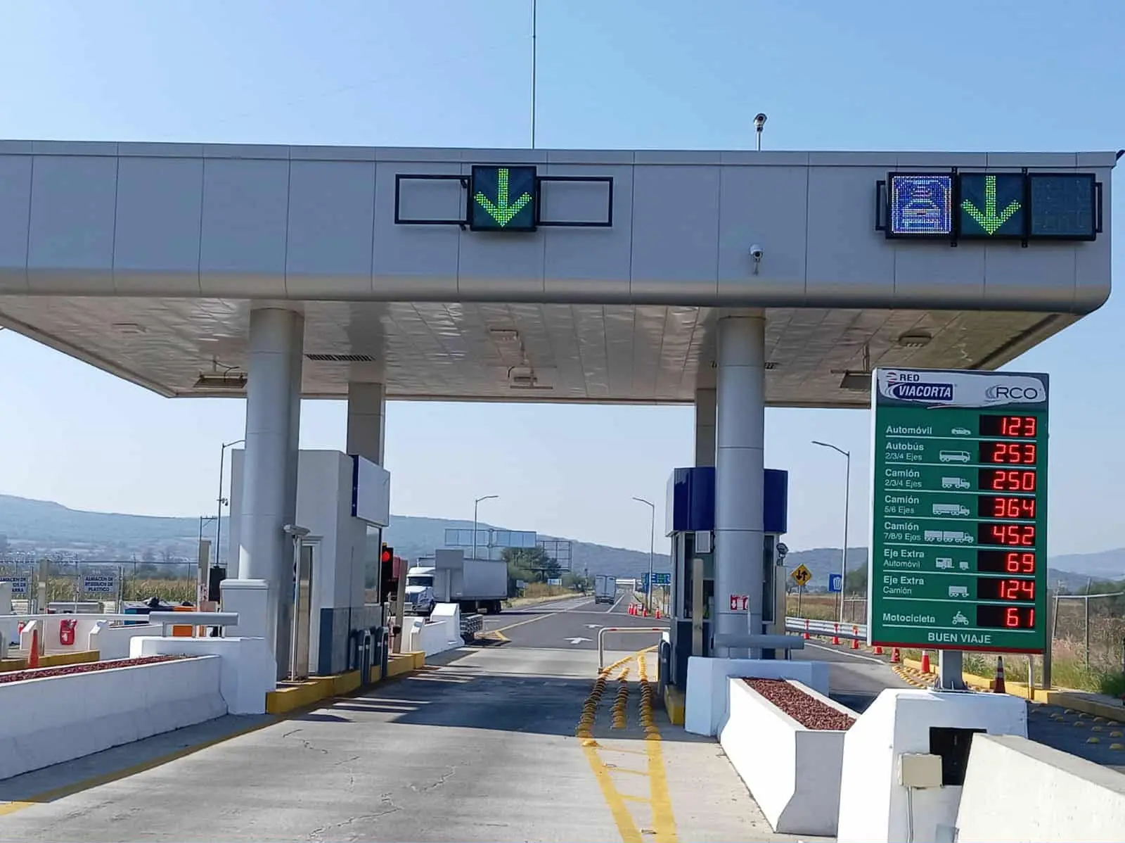 Productores rompen diálogo y mantienen bloqueos en Michoacán