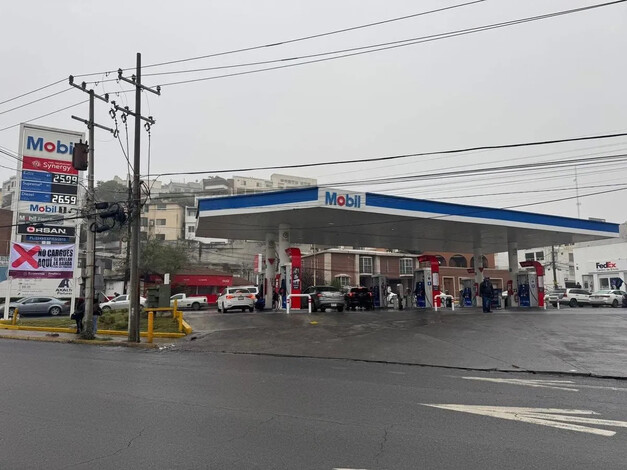 Profeco coloca manta por precios elevados en gasolinera de Monterrey