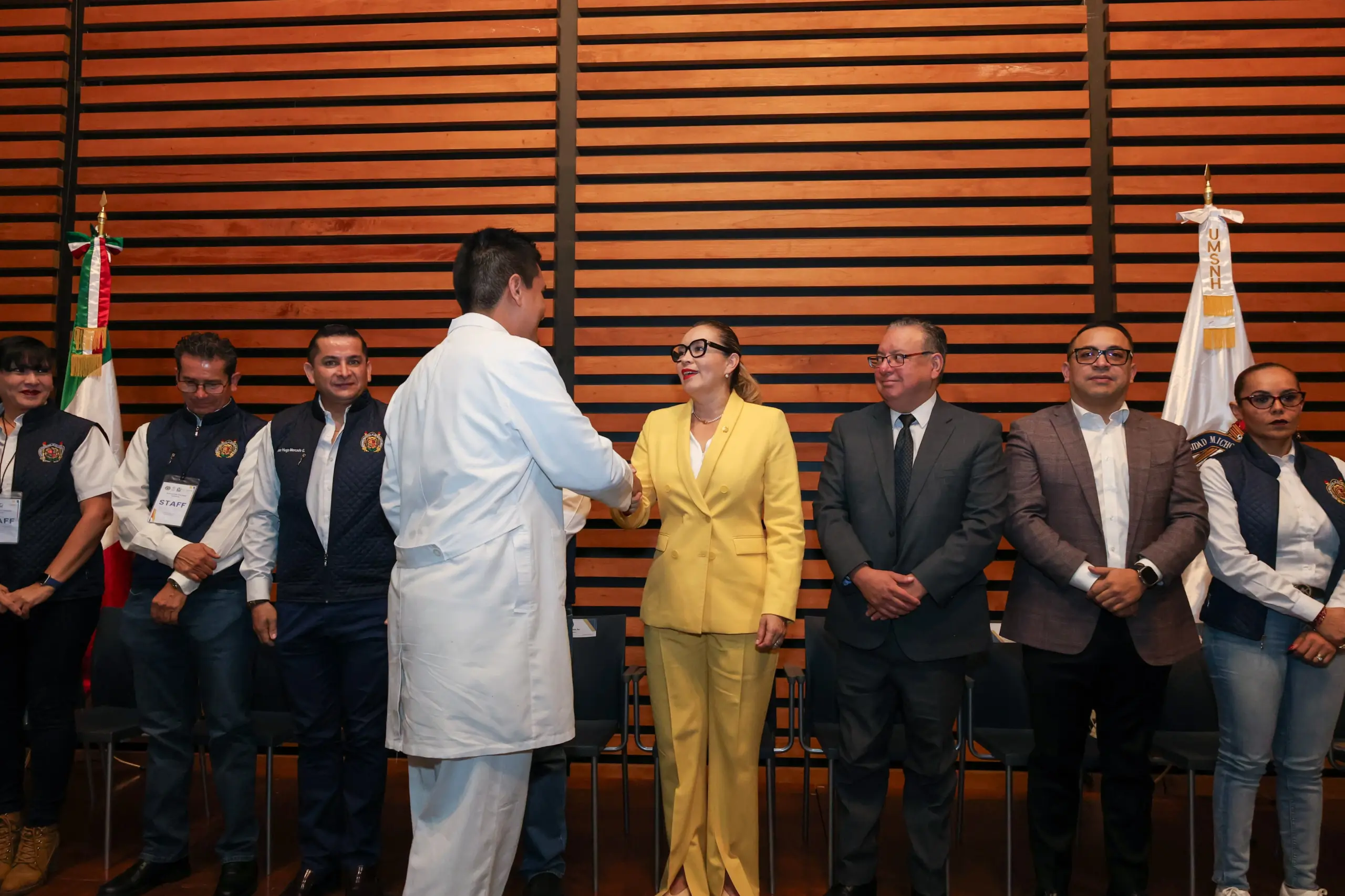 Promuevan el respeto, la equidad y la inclusión, exhorta Yarabí Ávila a estudiantes que realizarán su servicio social