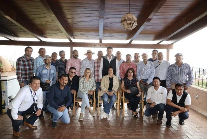 Promueve Alfonso Martínez la celebración de Día de Muertos en Tacámbaro