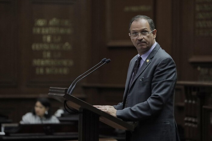 Propone David Martínez Gowman mejoras administrativas en servicio de agua potable