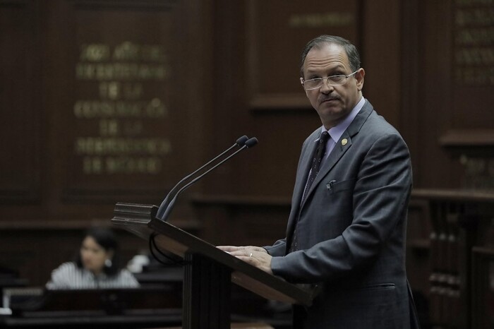 Propone David Martínez mejoras administrativas en servicio de agua potable