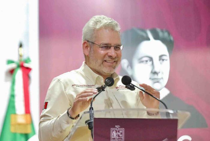 Próximo lunes se presenta plataforma para entrega de chips con internet gratuito para estudiantes de prepa y universidad: Bedolla