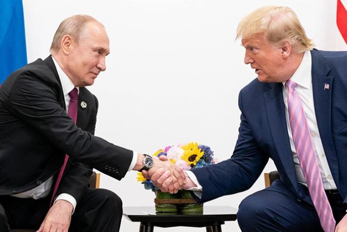 Putin anuncia que hoy tendrá una conversación telefónica con Trump