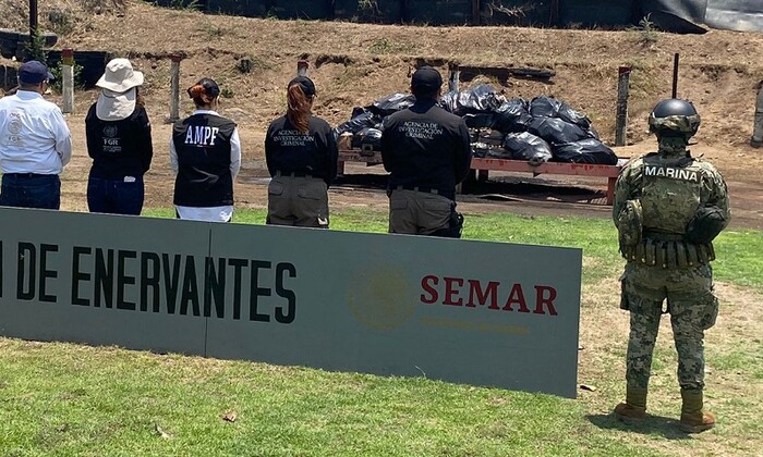 Queman más de 2 toneladas de droga en Lázaro Cárdenas