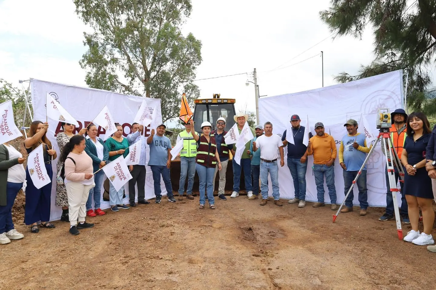 Queréndaro impulsa infraestructura deportiva e hídrica en beneficio de sus comunidades