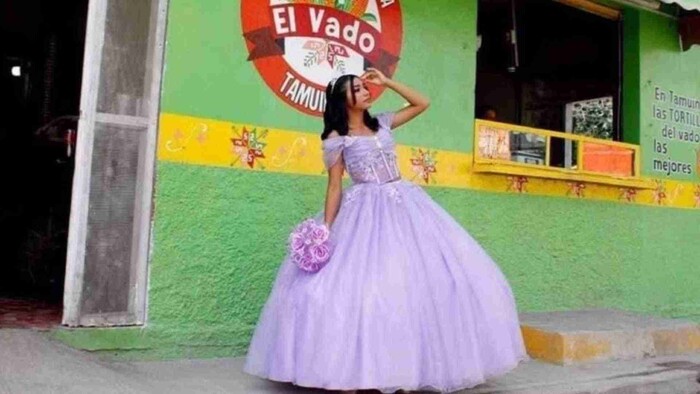 Quinceañera elige tortillería donde trabaja su mamá para su sesión de fotos de XV años