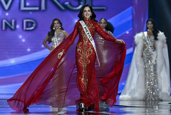 Raspa a Pemex e Indep, sainete de Miss Universo