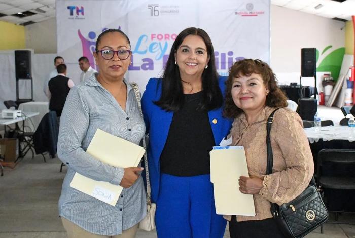 Realiza diputada Tere Herrera primer foro para construir la Ley de la Familia