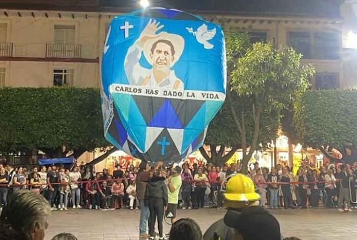 Realizan misa y jornada de oración al concluir novenario del alcalde Carlos Manzo