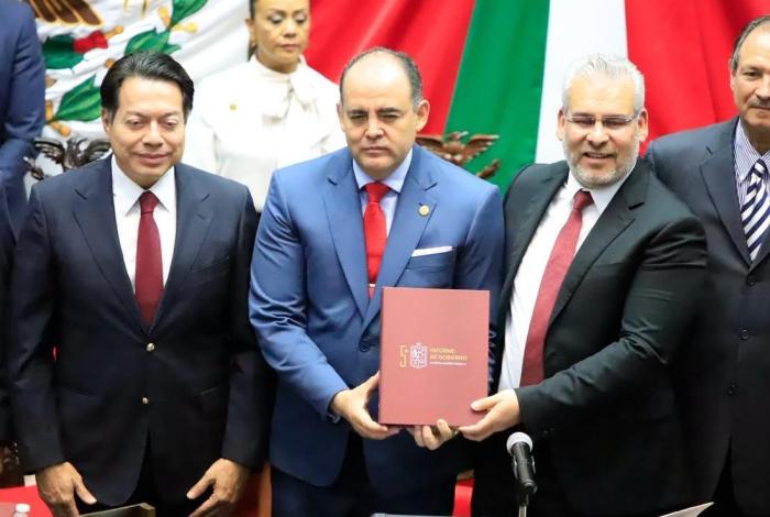 Recibe Congreso del Estado el Quinto Informe de Gobierno del Titular del Ejecutivo