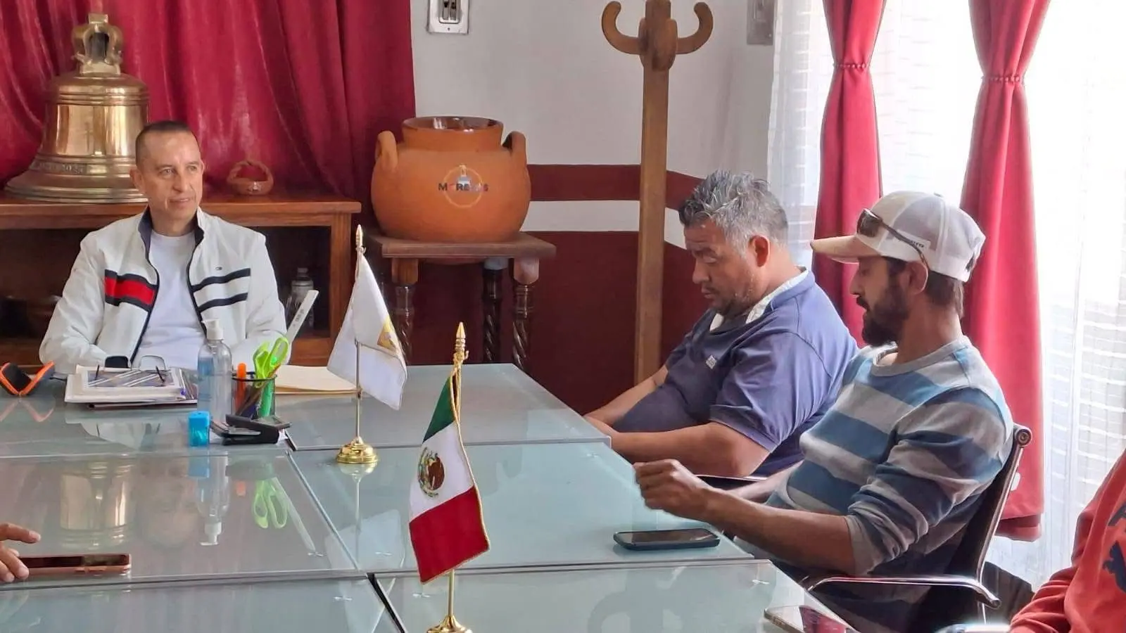 Recibe Julio César Conejo Alejos a integrantes de nuevo sindicato de transportistas y constructores en Morelos