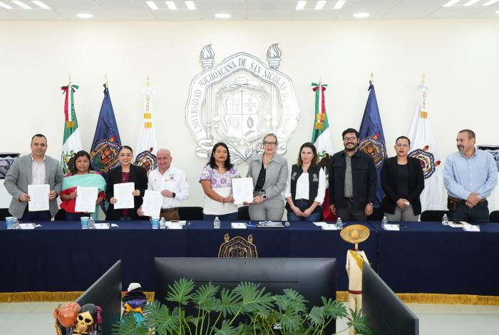 Recibe UMSNH a comunidades de pueblos originarios y hacen equipo para rescatar el Lago de Pátzcuaro