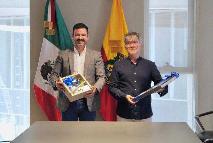 Recibe Yankel Benítez a embajador de Colombia