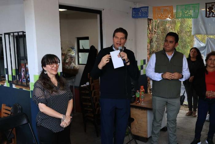 Reconoce Alfonso Martínez labor de Casita de Artes y Oficios de Santa María de Guido