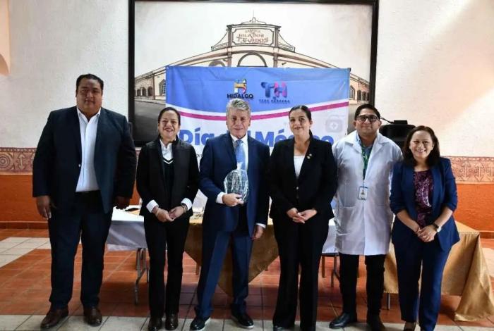 Reconoce diputada Tere Herrera el ejercicio médico como un compromiso con la sociedad