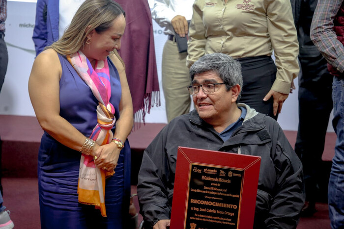 Reconoce Grisel Tello al activista Gabriel Mora