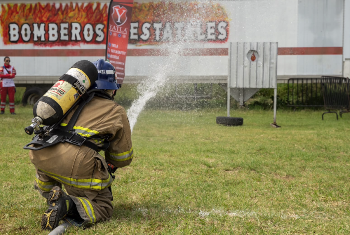 Reconoce Segob preparación y destreza de bomberos de Michoacán