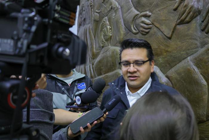 Recorte al presupuesto del Congreso no garantiza eficiencia: Toño Carreño